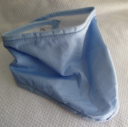 lichtblauw met blauwe rand