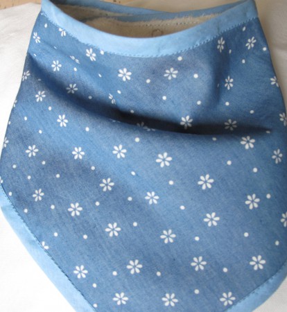 blauw bloempjessjaal