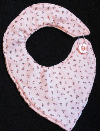 rose bloemetjes met knoop en elastiek sluiting